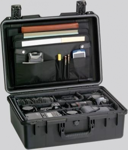 Pelican 2600 Storm Case with Padded Dividers - Black